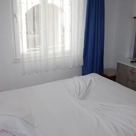 Hotel de apartamente Gunisigi Apart Side