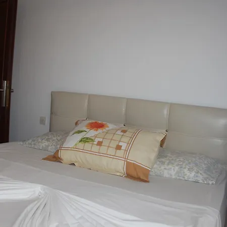 Hotel de apartamente Gunisigi Apart *