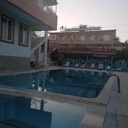 Ξενοδοχείο με διαμερίσματα Gunisigi Apart Σιντέ