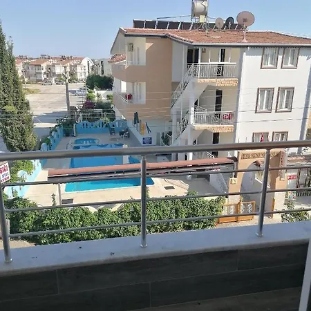 Ξενοδοχείο με διαμερίσματα Gunisigi Apart