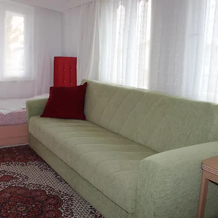 Gunisigi Apart * Σιντέ