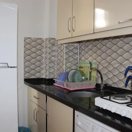 Ξενοδοχείο με διαμερίσματα Gunisigi Apart