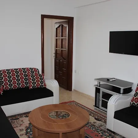 Ξενοδοχείο με διαμερίσματα Gunisigi Apart