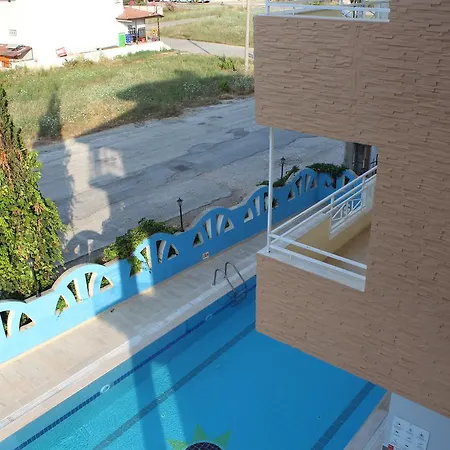 Gunisigi Apart Сиде