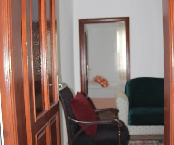 Gunisigi Apart * Side